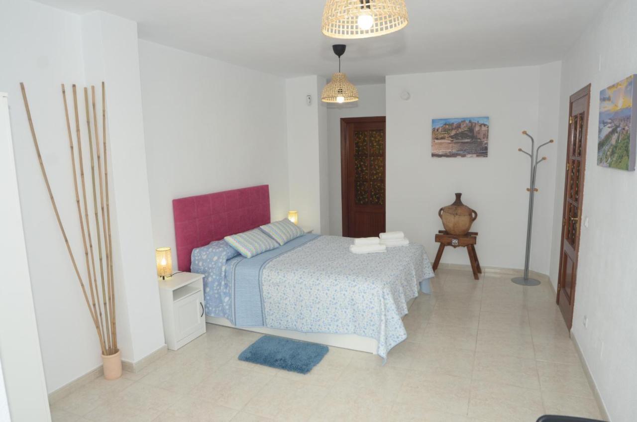Habitacion Grande Con Terraza Privada, Malaga Centro Málaga Exterior foto